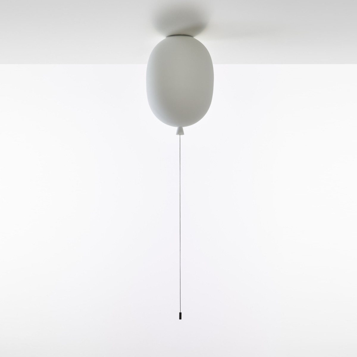 Memory Ceiling Oval 300